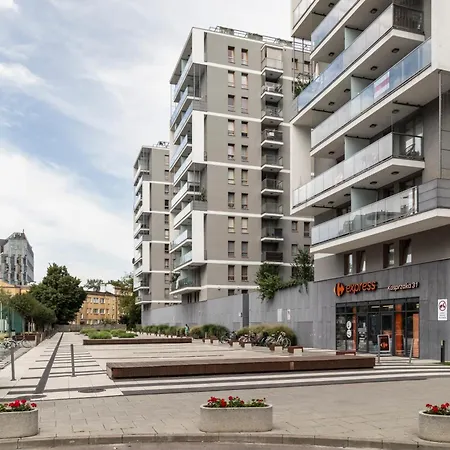 Wola By Esteum Host Apartment
